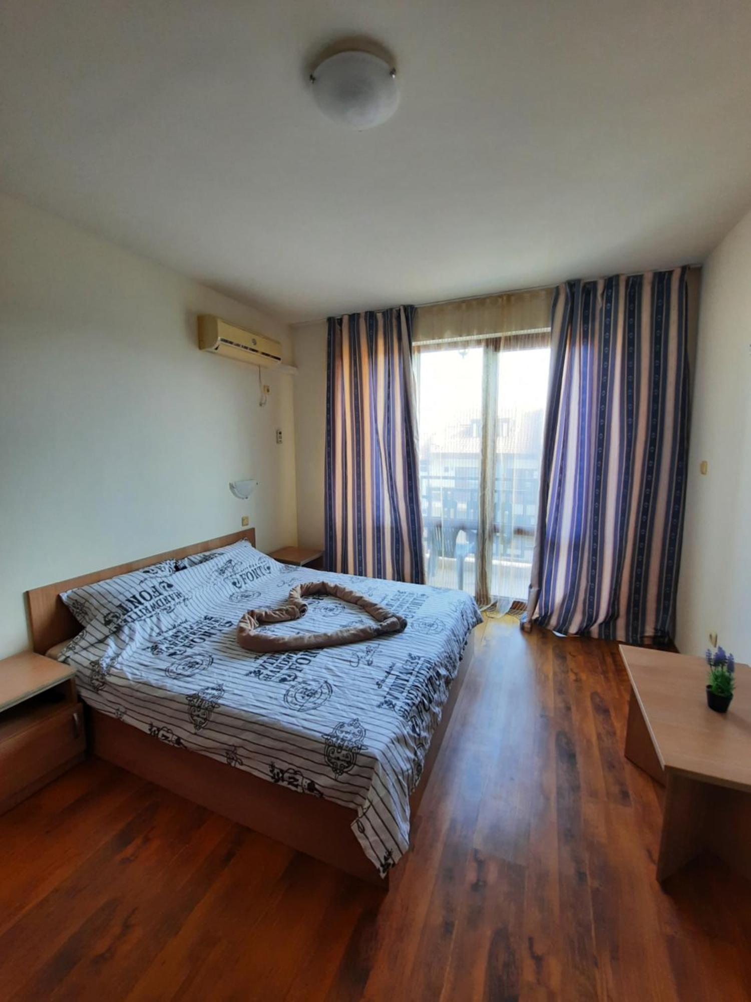 Апатаменти За Гости Sunshine И Glory Apartment Sveti Vlas Exterior photo