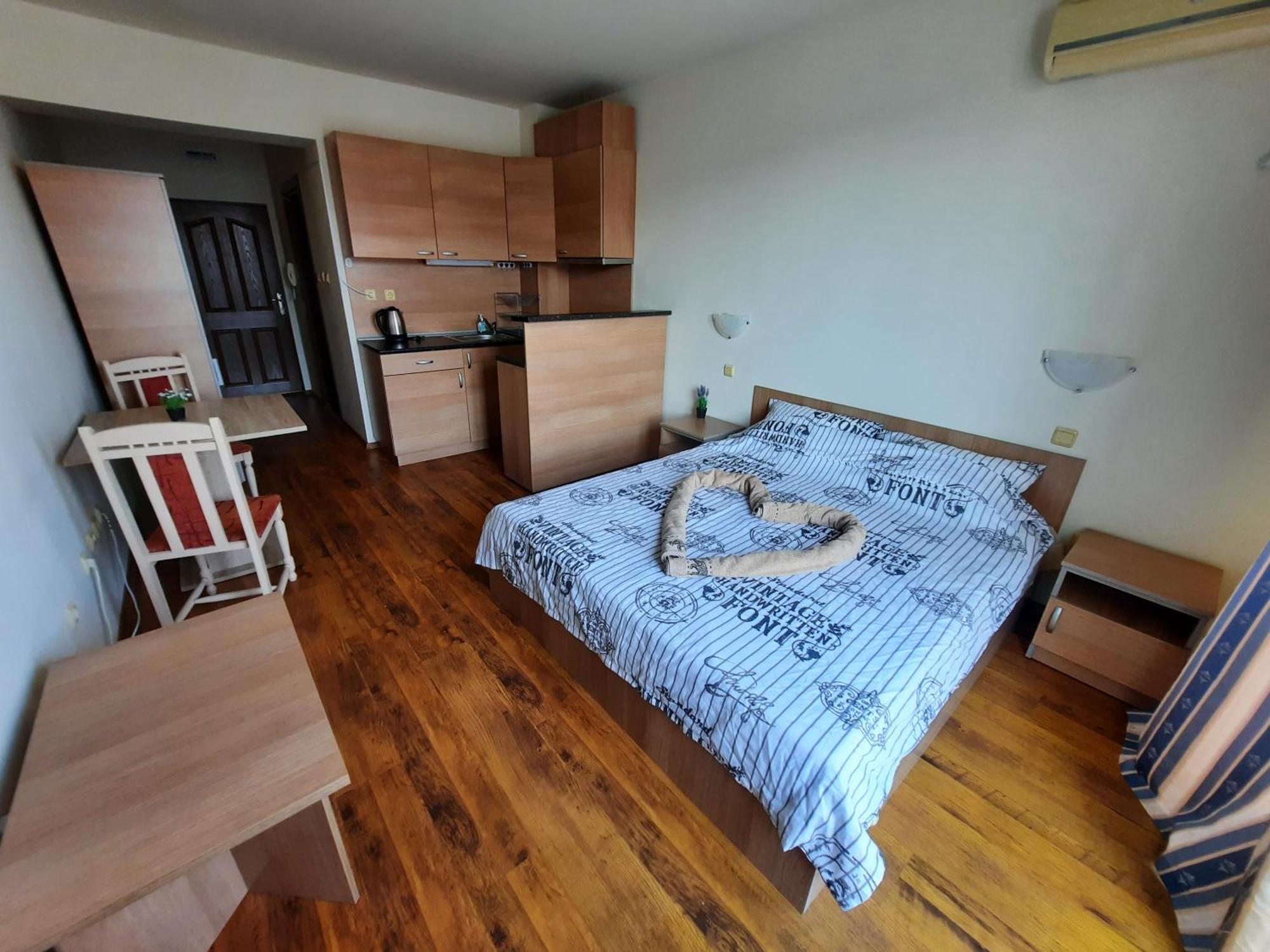 Апатаменти За Гости Sunshine И Glory Apartment Sveti Vlas Exterior photo