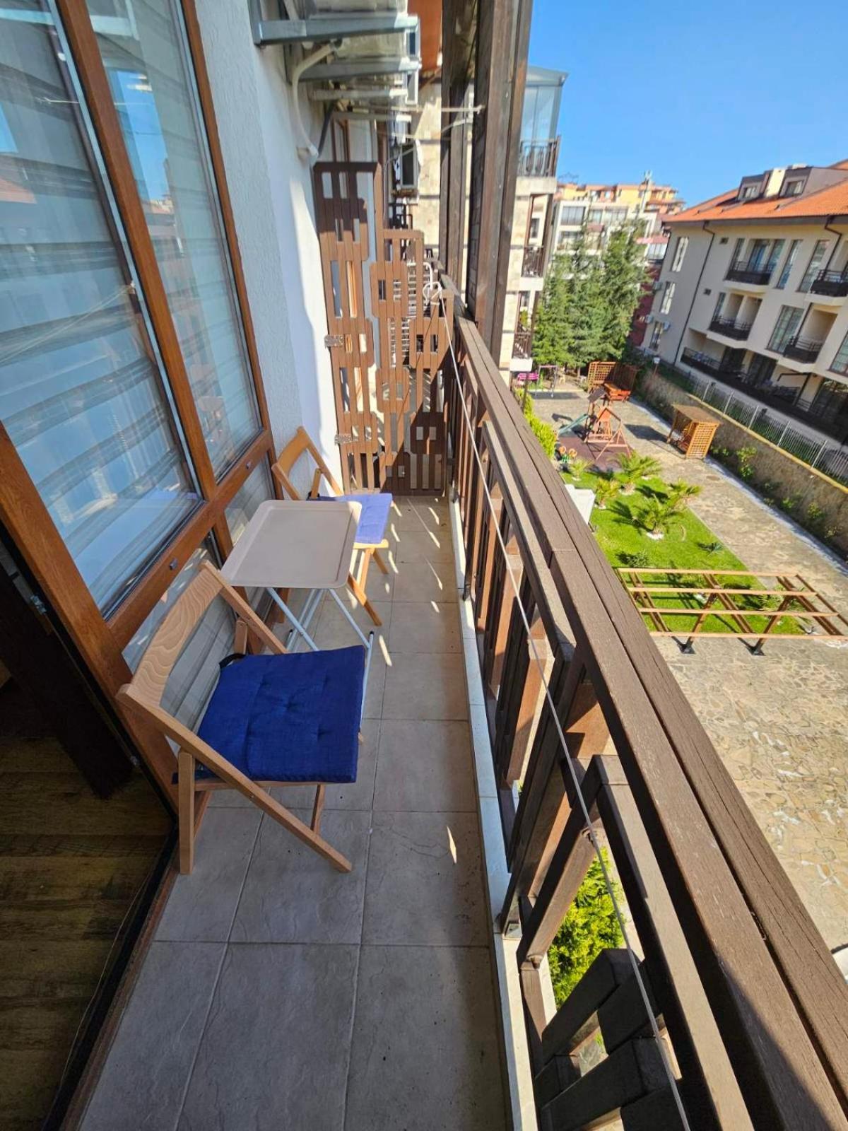 Апатаменти За Гости Sunshine И Glory Apartment Sveti Vlas Exterior photo